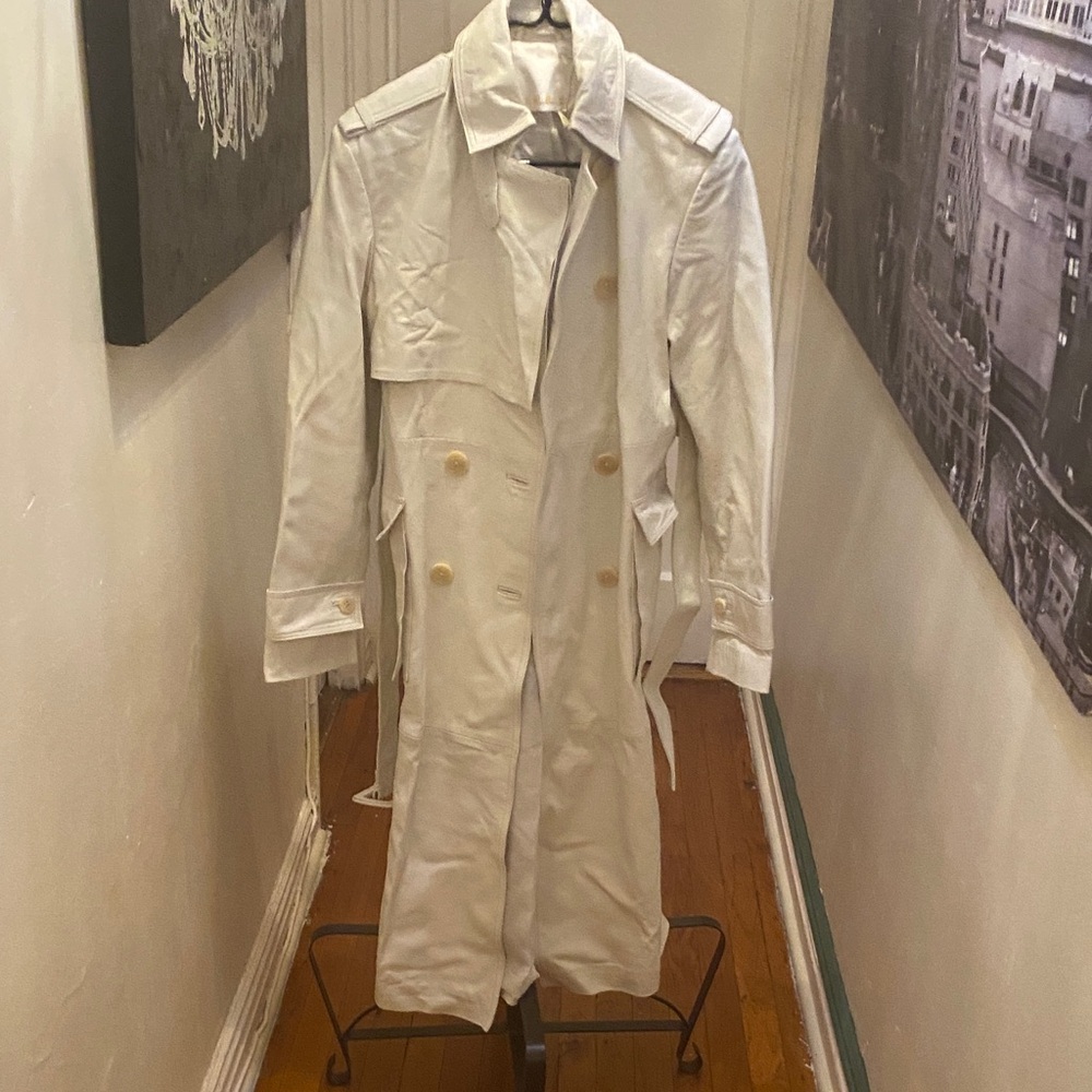 Chic White Trench Coat for Women